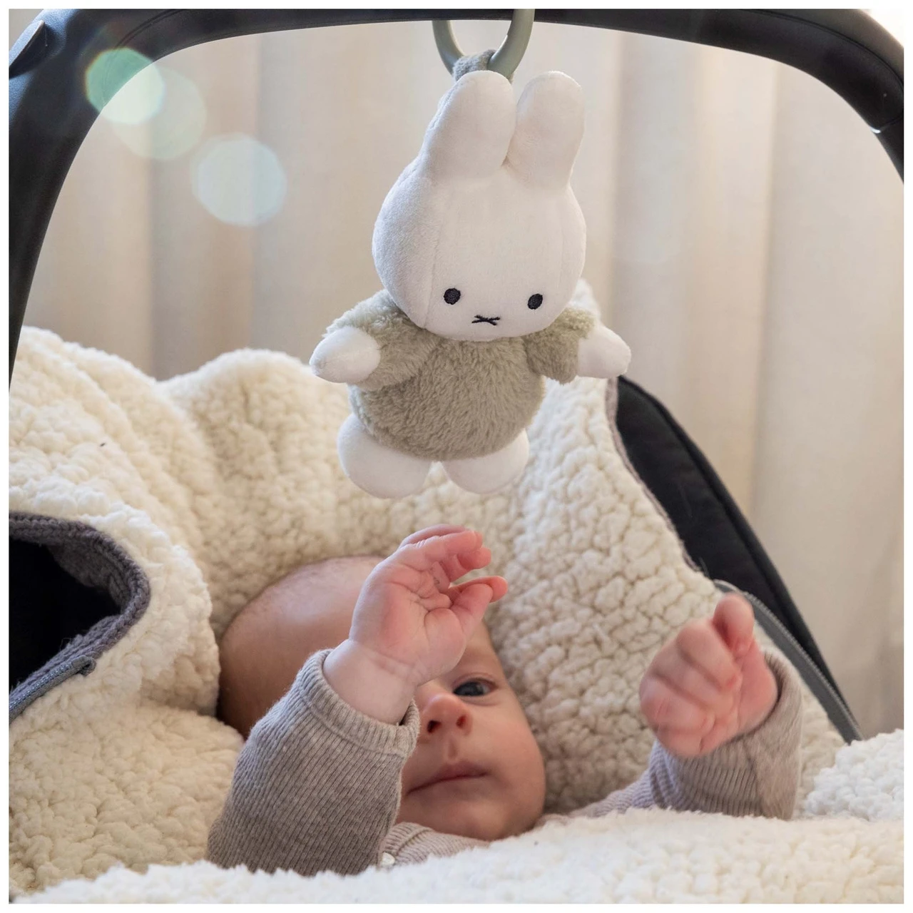 Nijntje Trilfiguur Fluffy Green 2 Nijntje Trilfiguur Fluffy Green - Afbeelding 2