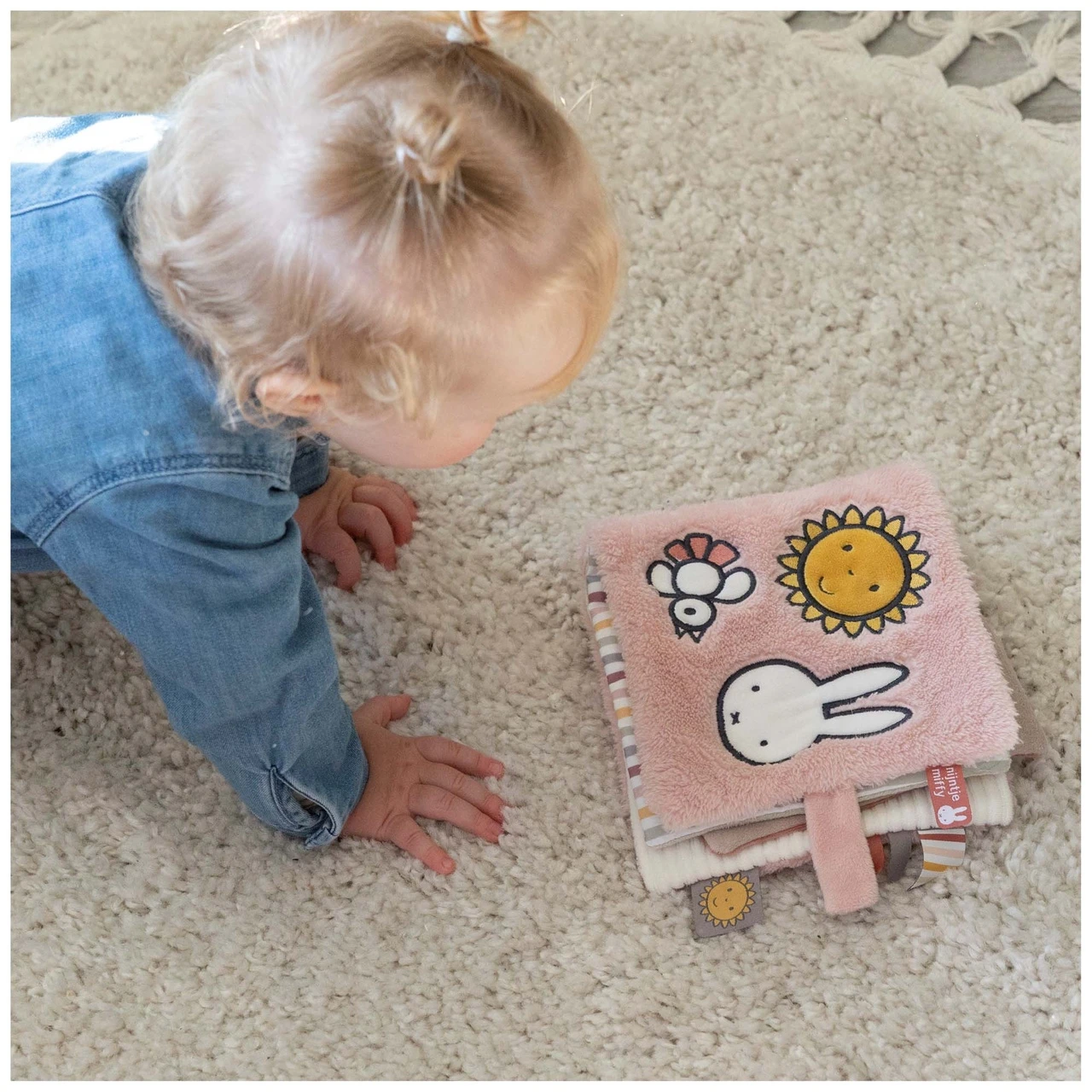 Nijntje Activiteitenboek Fluffy Pink Pink 2 Nijntje Activiteitenboek Fluffy Pink Pink - Afbeelding 2