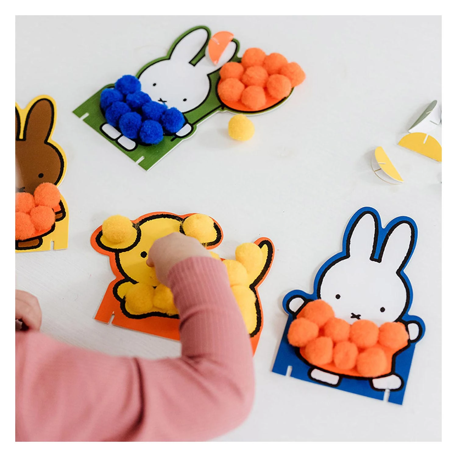 Nijntje Pompom Plakken 3 Nijntje Pompom Plakken - Afbeelding 3